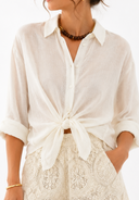 Susymix- Camicia in mussola con macramé sulla schiena
